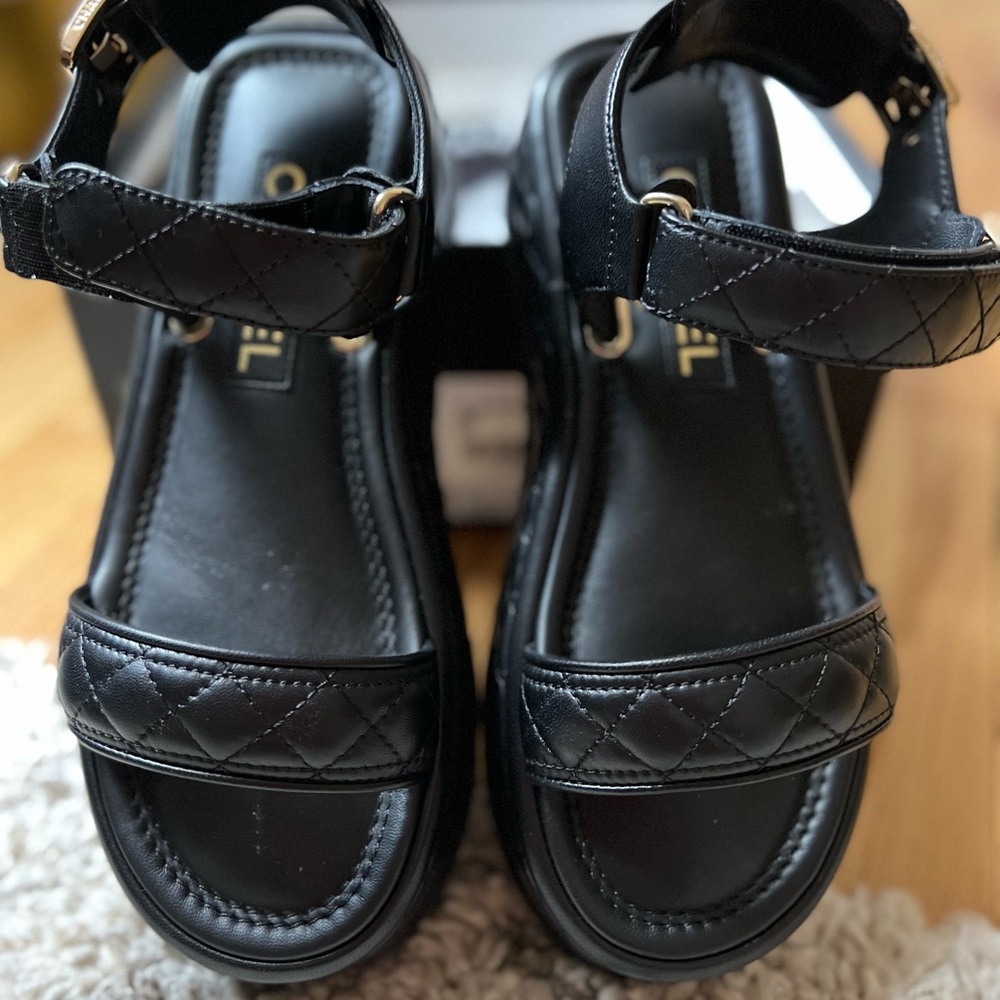 Chanel new condition 🎉Authentic